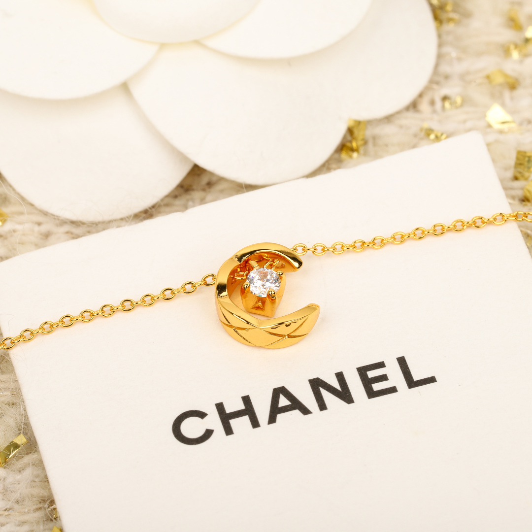 【】coco 水冰月项链 官网40 000+ 可以订制真金真钻，量大咨询客FuCoco Crush项链2