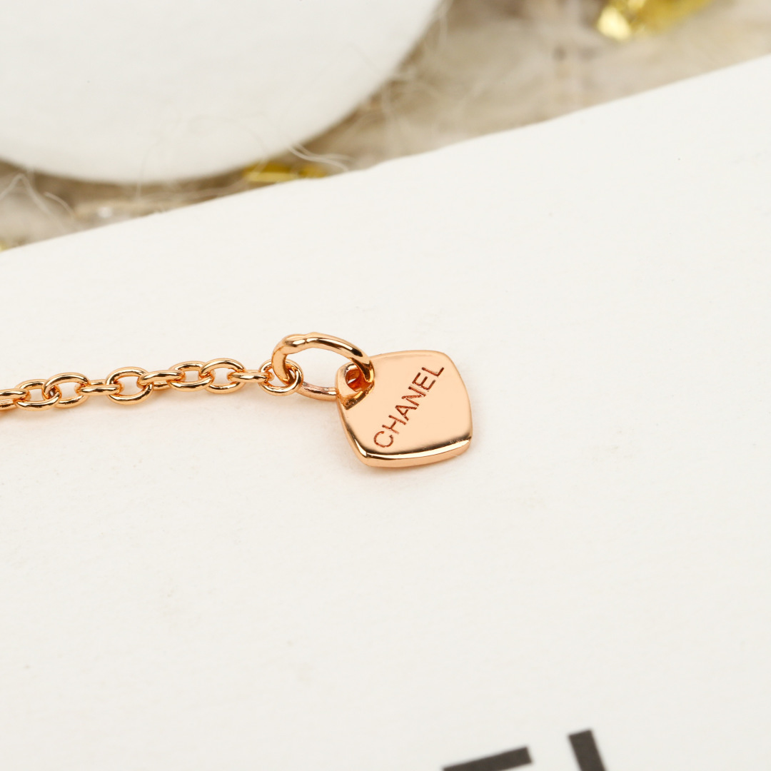 【】coco 水冰月项链 官网40 000+ 可以订制真金真钻，量大咨询客FuCoco Crush项链2