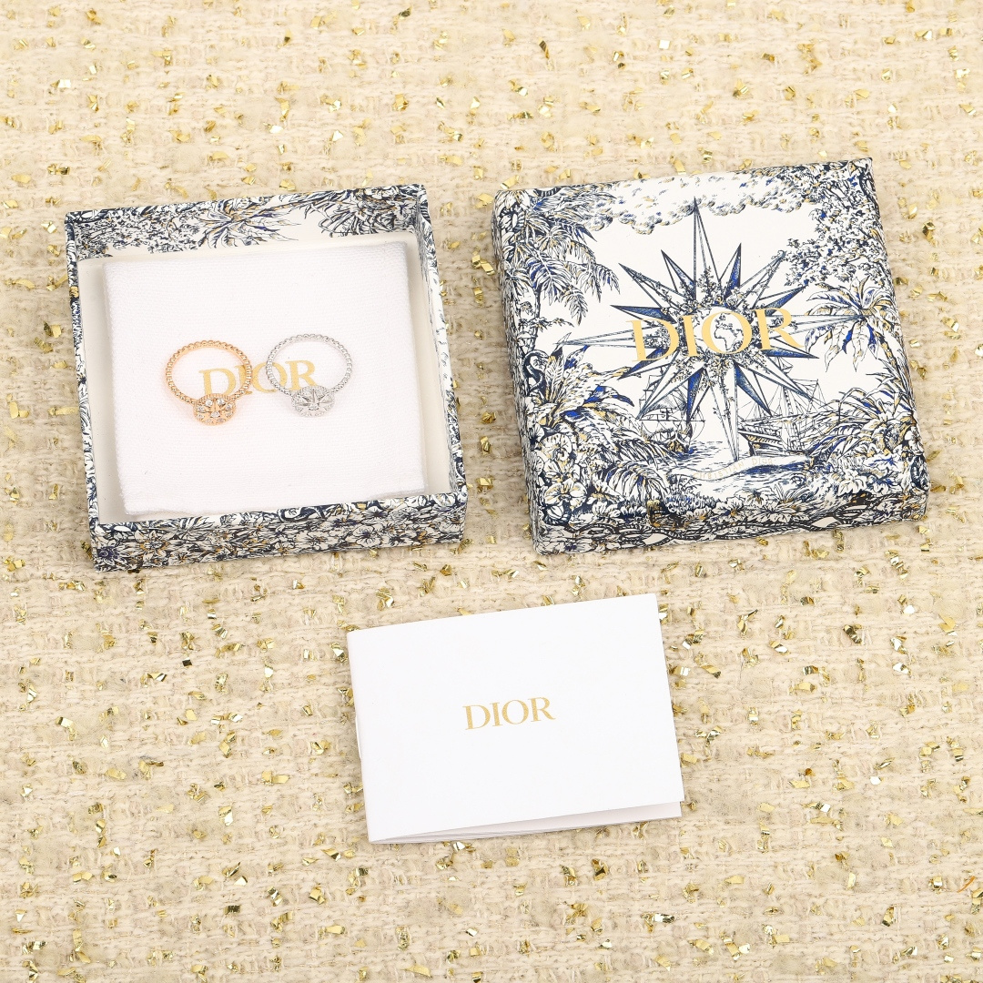 【】罗盘戒指，可订做18K真金真钻版，只做对版真金货，价询客Fu，Pk市面各种金货❗️维多利娅·德卡斯特