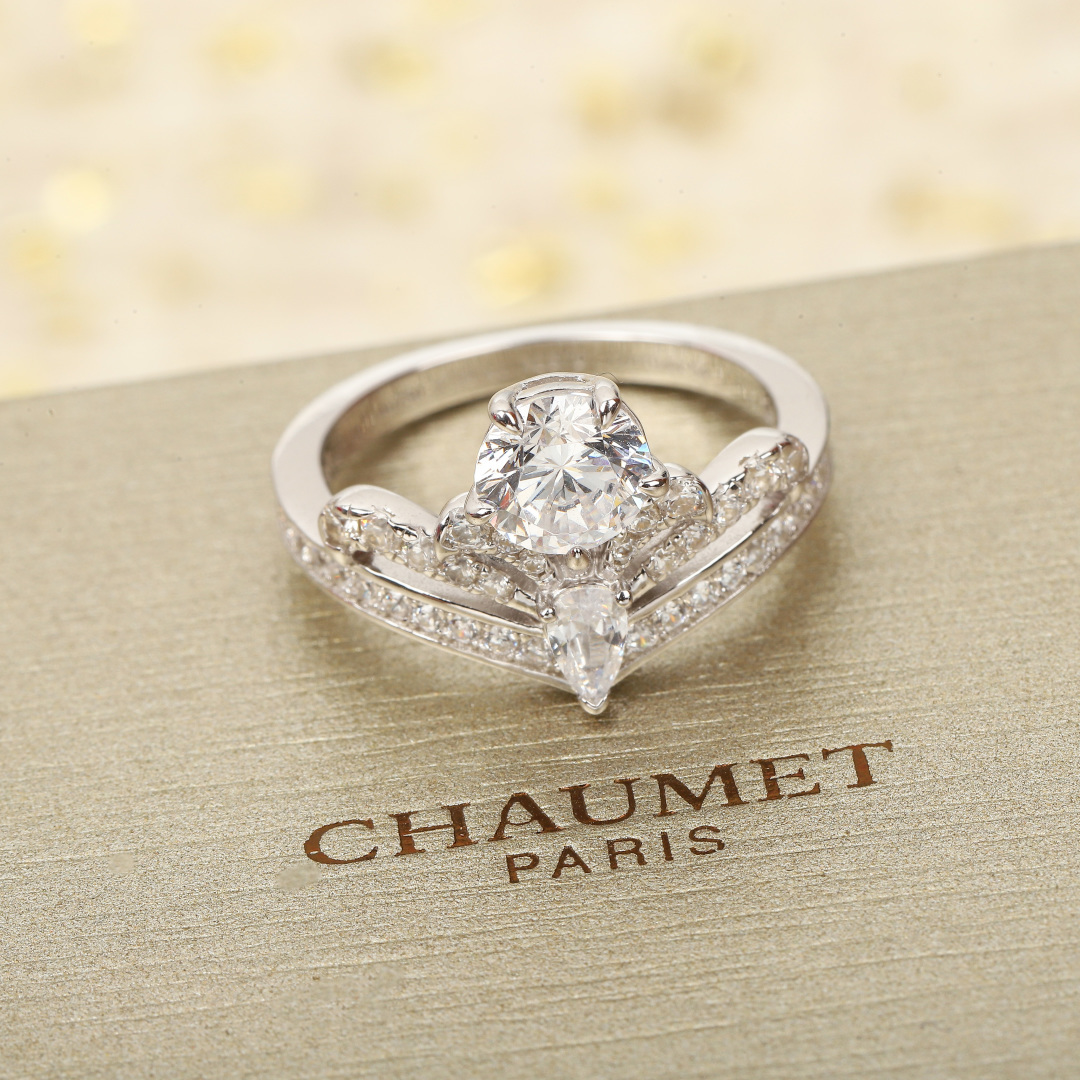 【】冠冕钻戒，可订做真金真钻，只做对版官网真金货，Pk市面各种金货❗️量大咨询客FuSPlendeur 