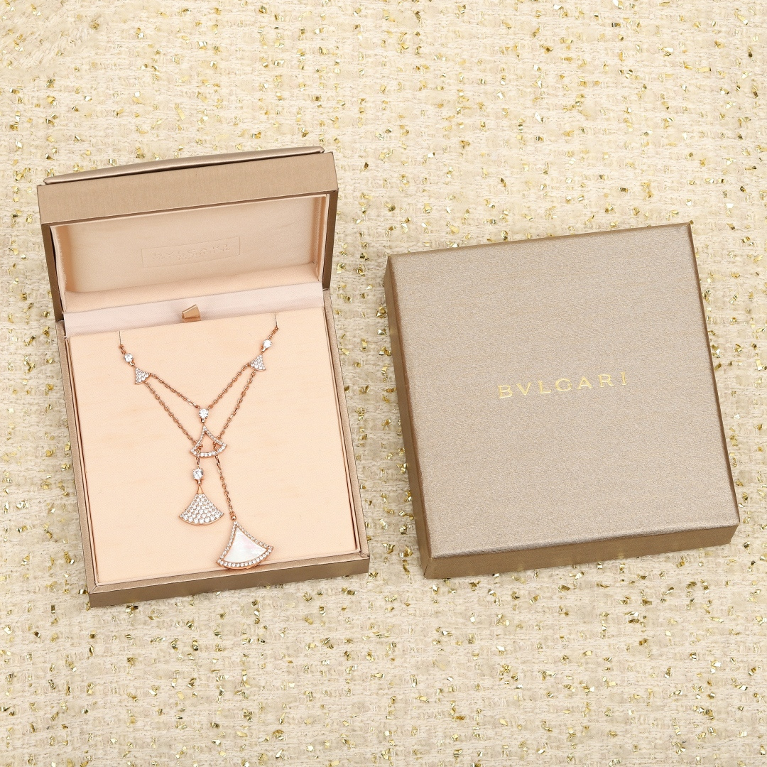 불가리 목걸이 64623 Bvlgari Necklace