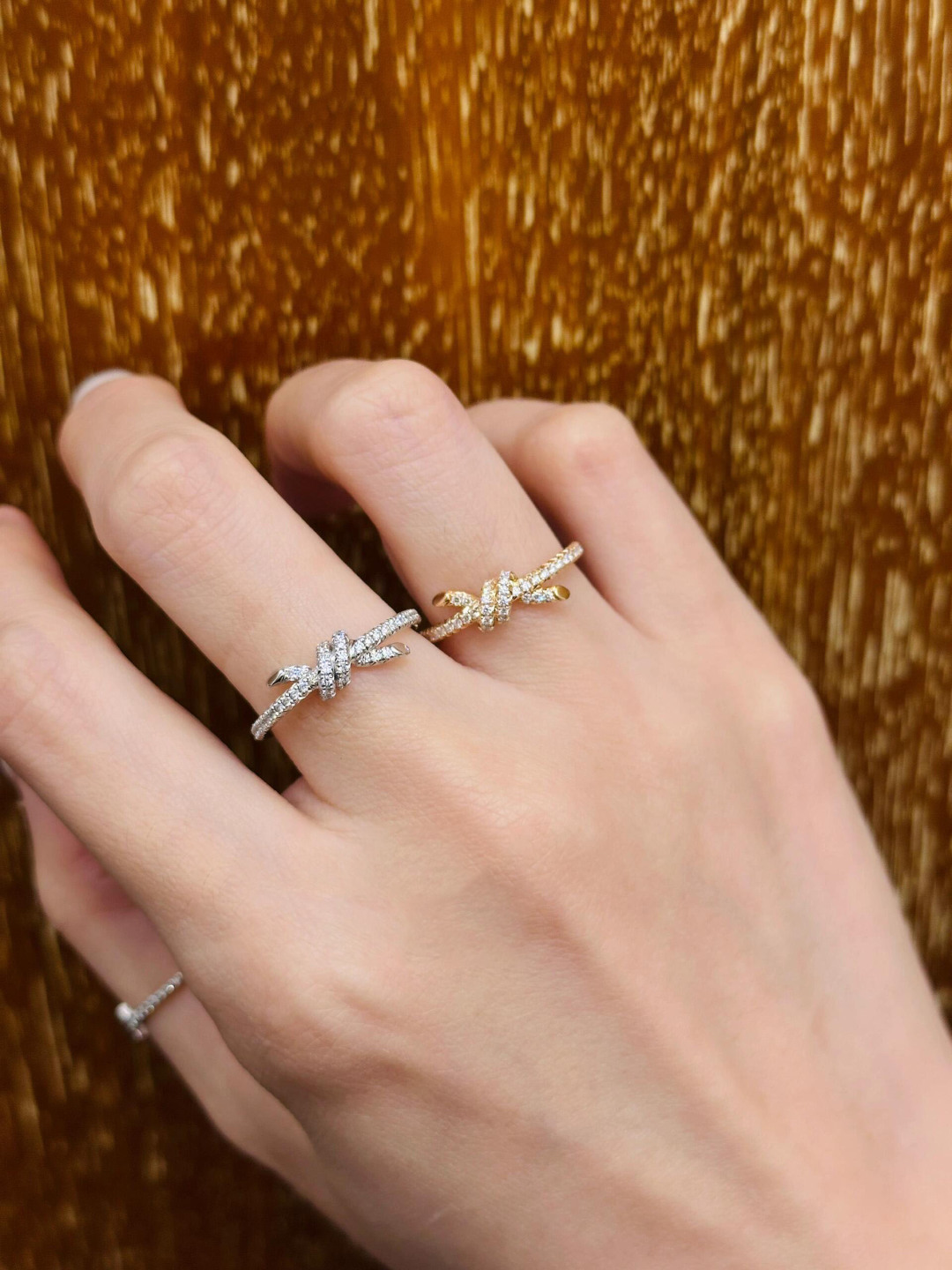 【】Knot满钻戒指，可订做真金真钻，Pk市面各种金货❗️量大咨询客Fu【Knot戒指】很精致，也不会过