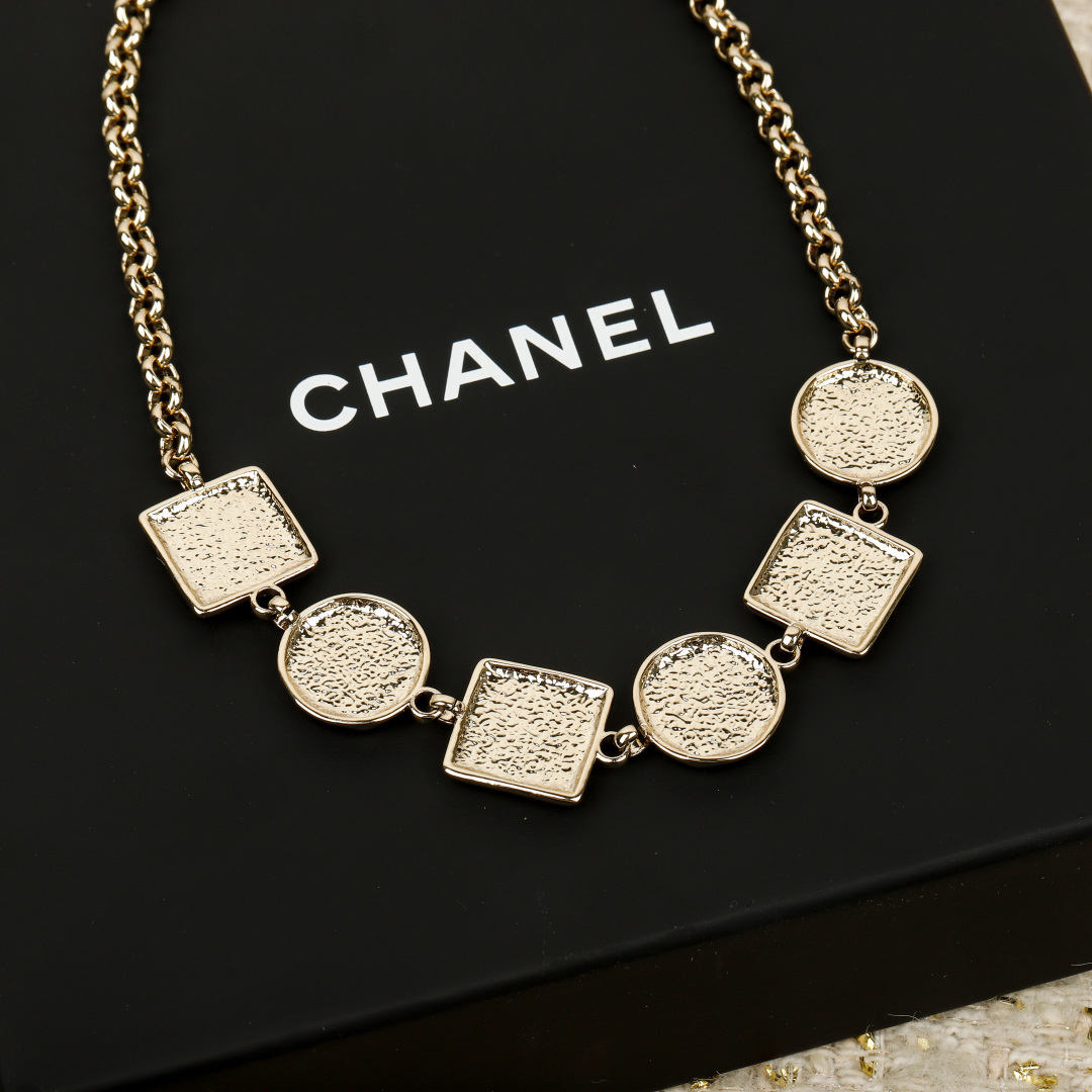 【】官网11500！量大咨询客Fu❗️【香 26C方块圆形choker字母项链】26C早春最新款，全网首