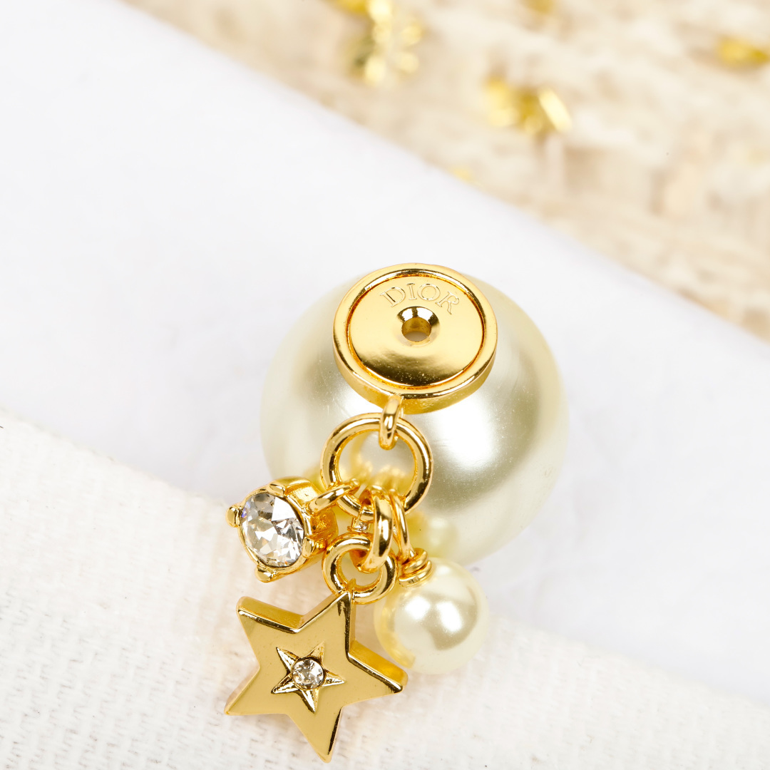 디올 귀걸이 133791 Dior Earrings 썸네일 이미지