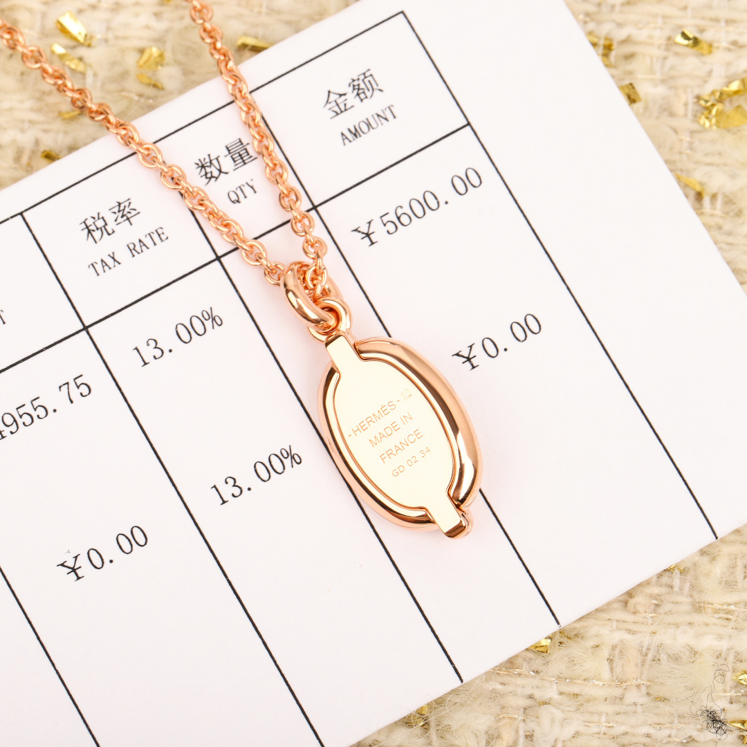 【】猪鼻子项链 官网5600， 可订做18K真金真钻版，只做对版真金货，价询客Fu【猪鼻子🐽滴油项链】9