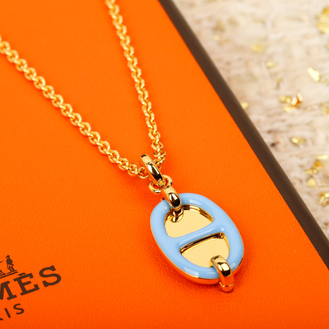 【】猪鼻子项链 官网5600， 可订做18K真金真钻版，只做对版真金货，价询客Fu【猪鼻子🐽滴油项链】9