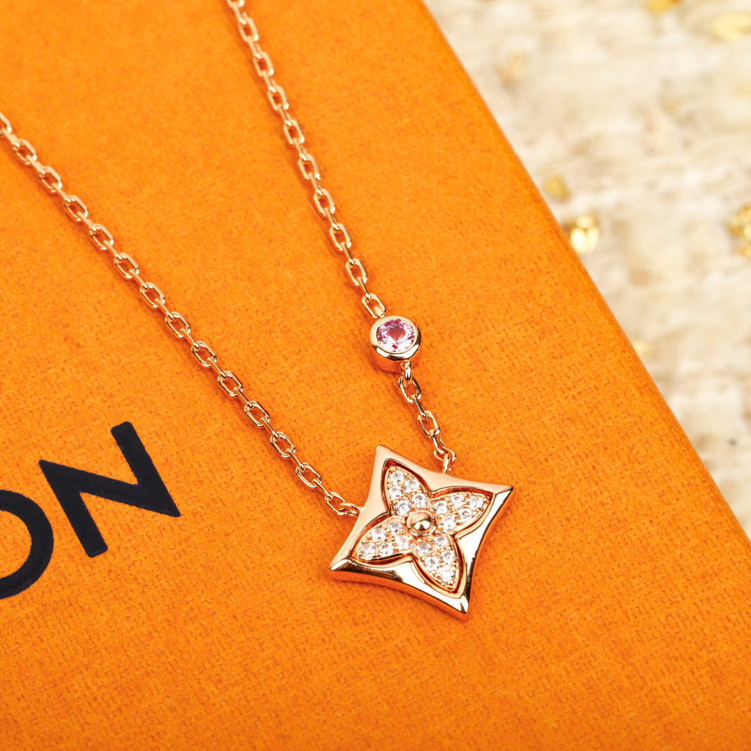 【】粉色蓝宝石钻石项链，七夕限量版，现货❗️量大咨询客Fu❗️路易威登推出七夕限量版 Color Blo