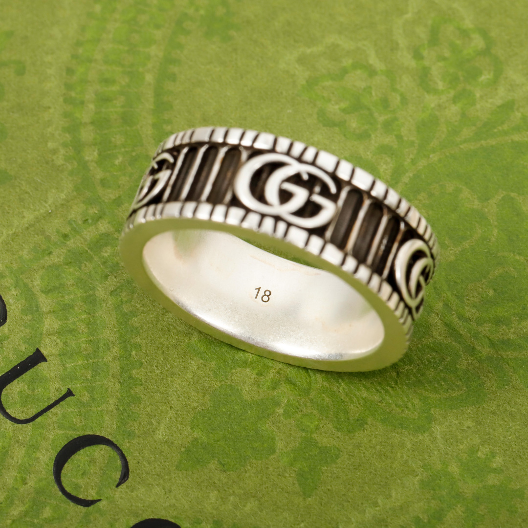 【】 双G纯银戒指 官网。1 900 + 官网为纯银材质，量大咨询客Fu双G始终是品牌设计中不可或缺的一