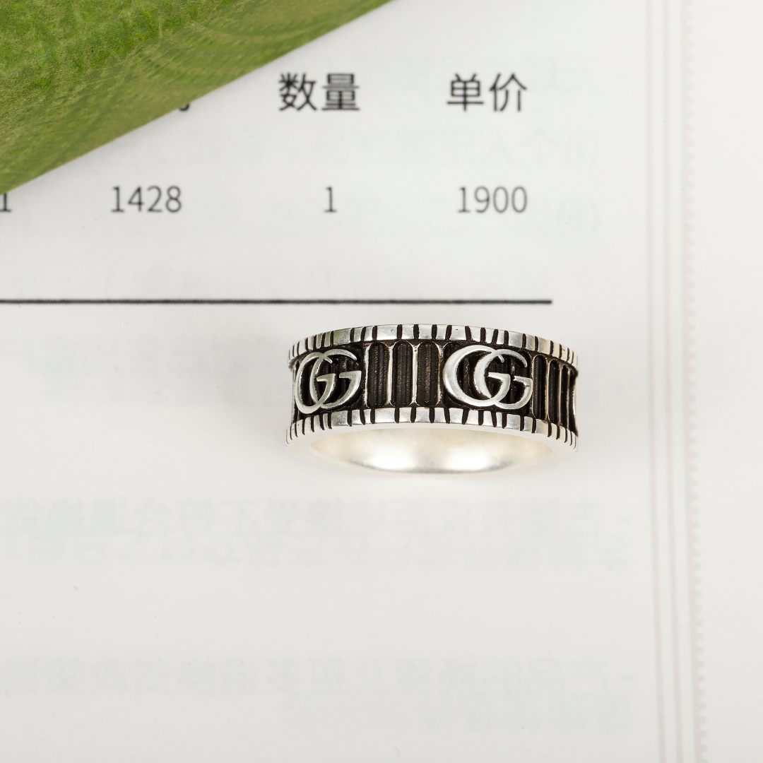 【】 双G纯银戒指 官网。1 900 + 官网为纯银材质，量大咨询客Fu双G始终是品牌设计中不可或缺的一