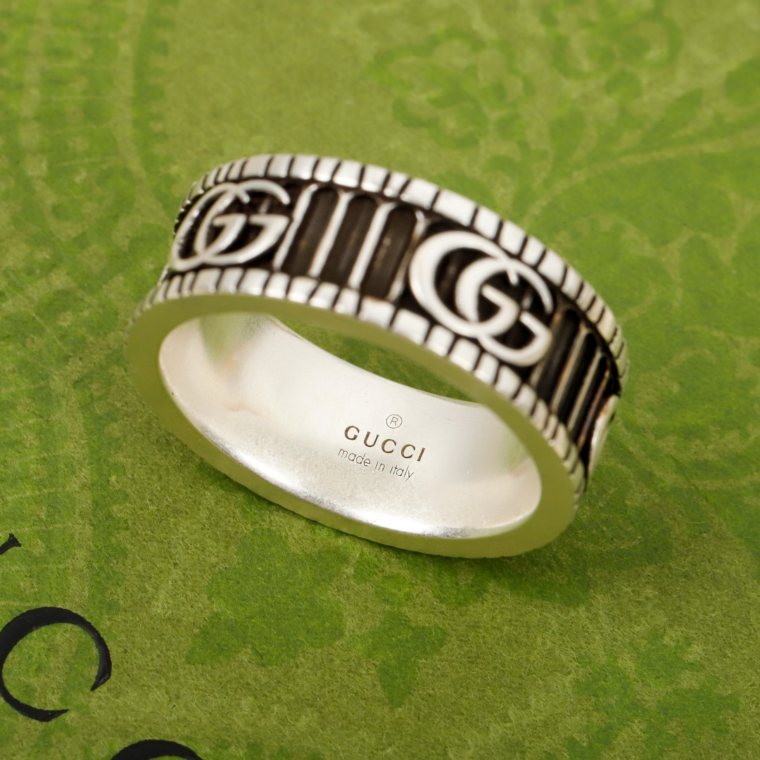 【】 双G纯银戒指 官网。1 900 + 官网为纯银材质，量大咨询客Fu双G始终是品牌设计中不可或缺的一