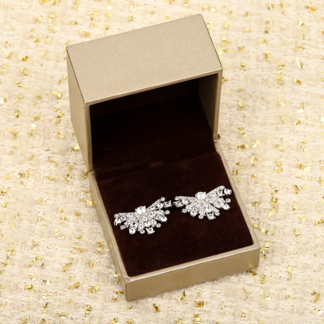 【】量大咨询客Fu❗️【彩宝系列-扇形钻石耳环】通体925纯银保色度做到目前市面最优！！独家配方！！里里