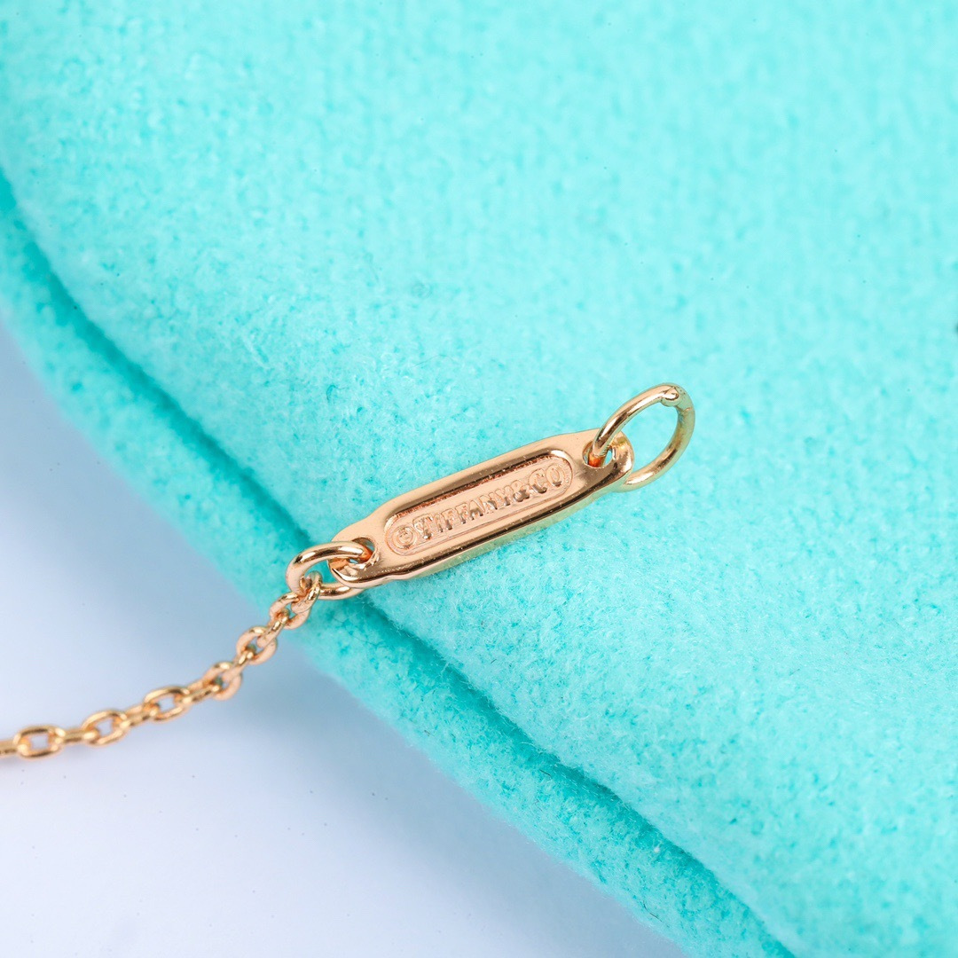 【】官网为珠宝类，真金真钻，可订制真金真钻版，只做有官网开发的对版货，真金真钻价格咨询客Fu【纯银精工灭