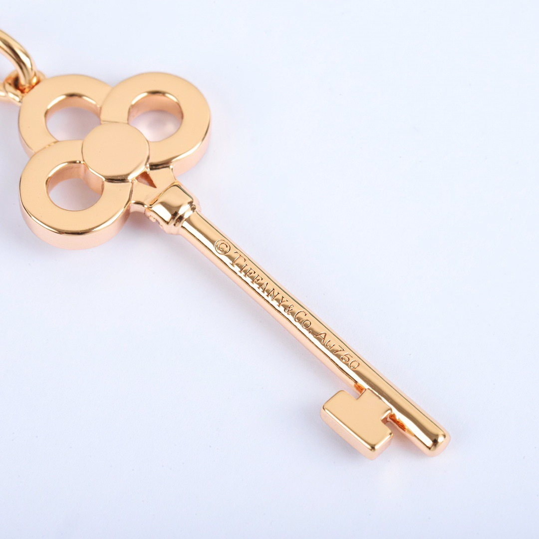 【】官网为珠宝类，真金真钻，可订制真金真钻版，只做有官网开发的对版货，真金真钻价格咨询客Fu【纯银精工灭