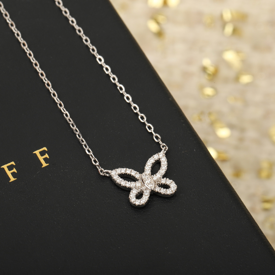 【】幻影蝴蝶mini项链，可订做18K真金真钻版，只做对版真金货，价询客Fu，Pk市面各种金货❗️优雅的