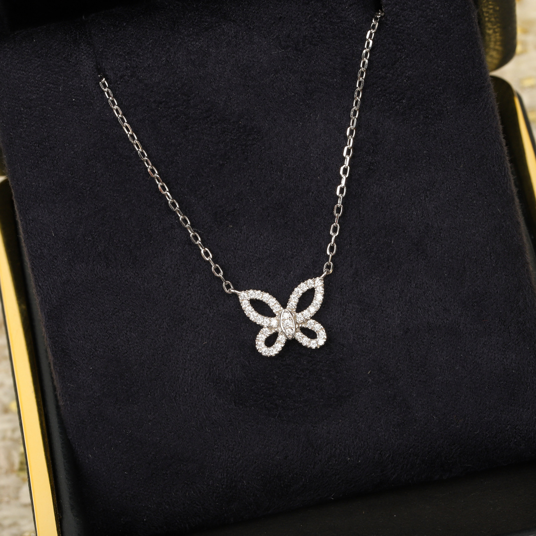 【】幻影蝴蝶mini项链，可订做18K真金真钻版，只做对版真金货，价询客Fu，Pk市面各种金货❗️优雅的