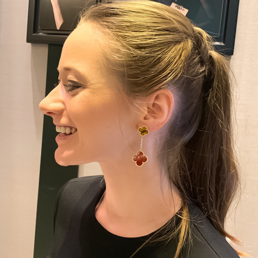 【】双花耳扣不带钻 官网。50000+ 认准唯一一家真正购入珠宝类官网开发的，可订做真金真钻，只做对版官