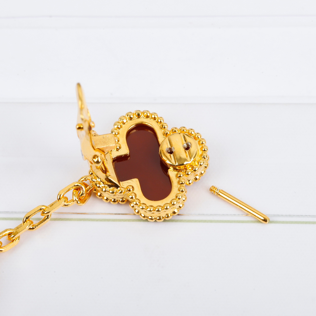 【】双花耳扣不带钻 官网。50000+ 认准唯一一家真正购入珠宝类官网开发的，可订做真金真钻，只做对版官