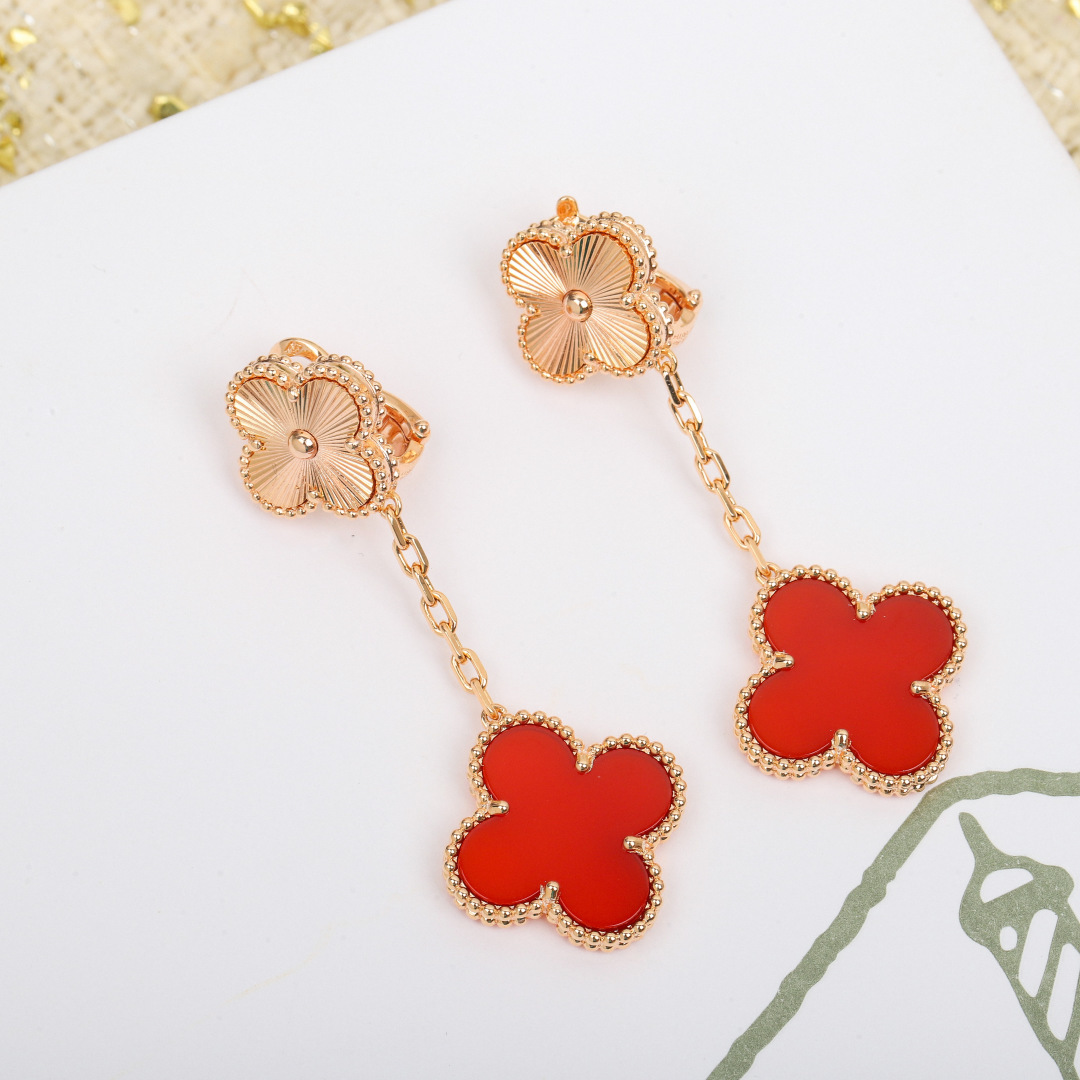 【】红玉髓镭射耳环 官网。58 000+，实在是太美了，可订做真金真钻18K金版本，❗️量大咨询客Fu无