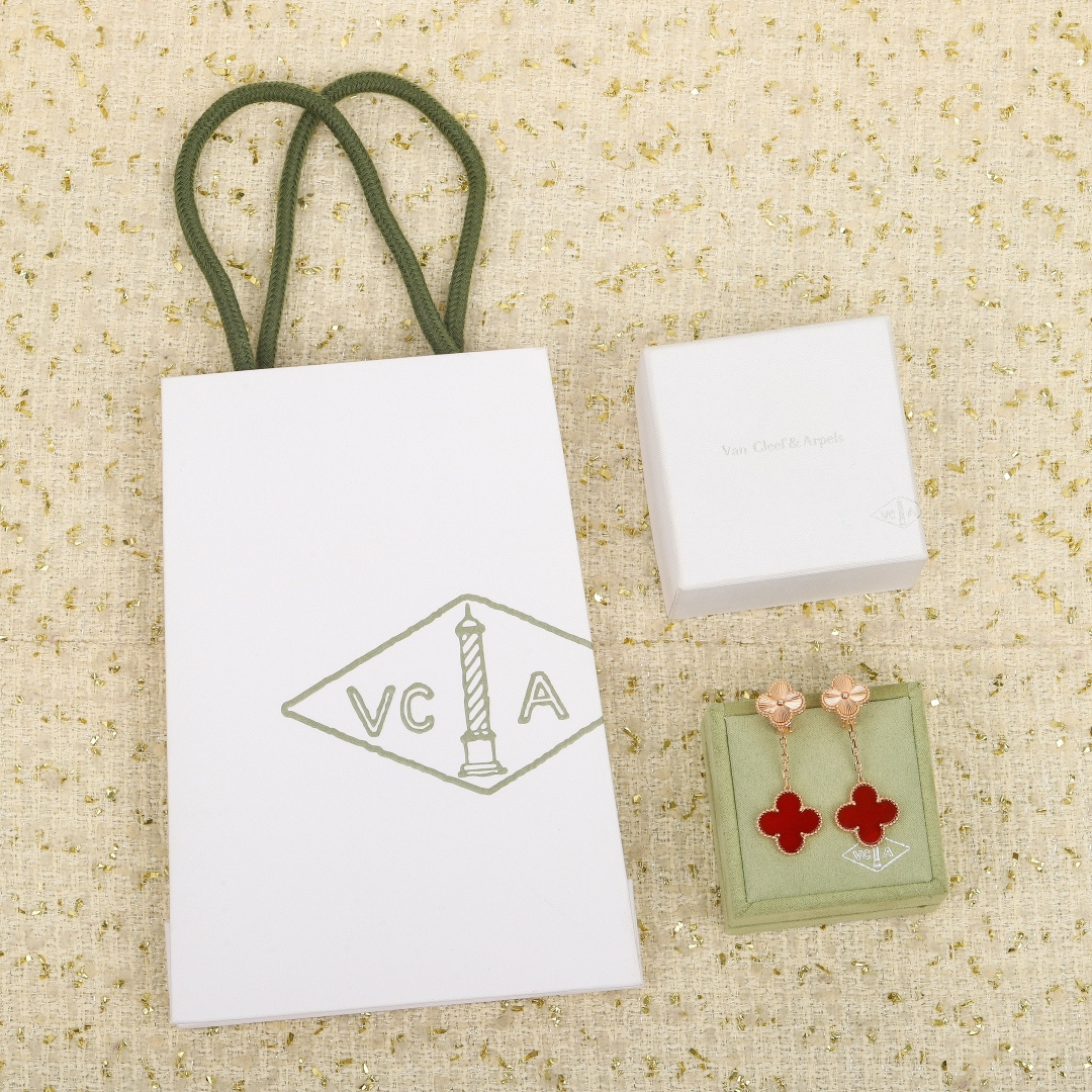 【】红玉髓镭射耳环 官网。58 000+，实在是太美了，可订做真金真钻18K金版本，❗️量大咨询客Fu无