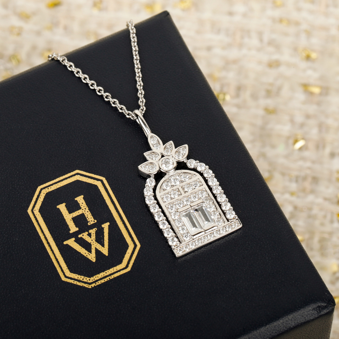 【】幸运之门项链，可以订制真金真钻，量大咨询客Fu！日常佩戴的别致珠宝中向品牌的光辉历史以及珍贵传承致以