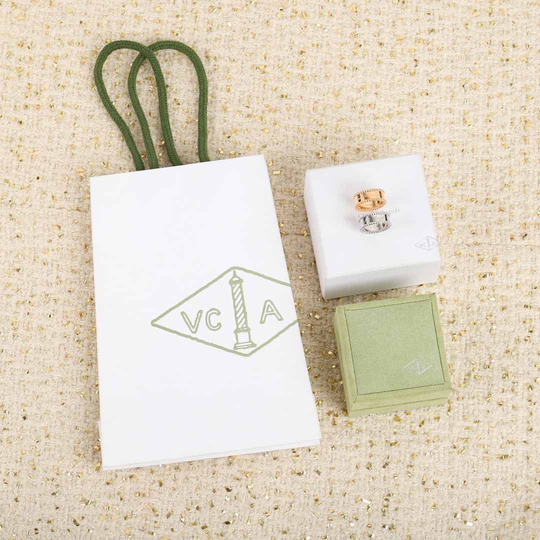 Only for ZP ❗ ️[World Destruction Precision Edition] [VCA Cursive - Jewelry