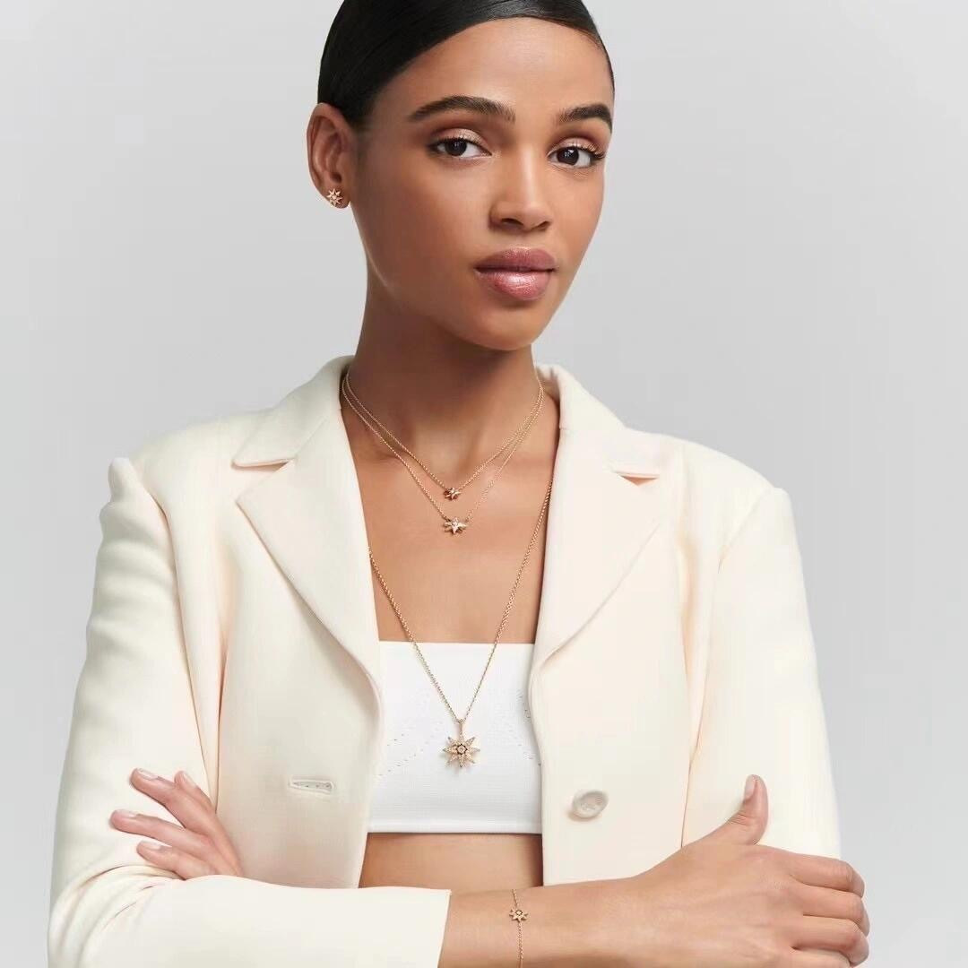 【】，八芒星手链，可订做真金真钻，只做对版官网真金货，Pk市面各种金货❗️量大咨询客FuÉtoile d