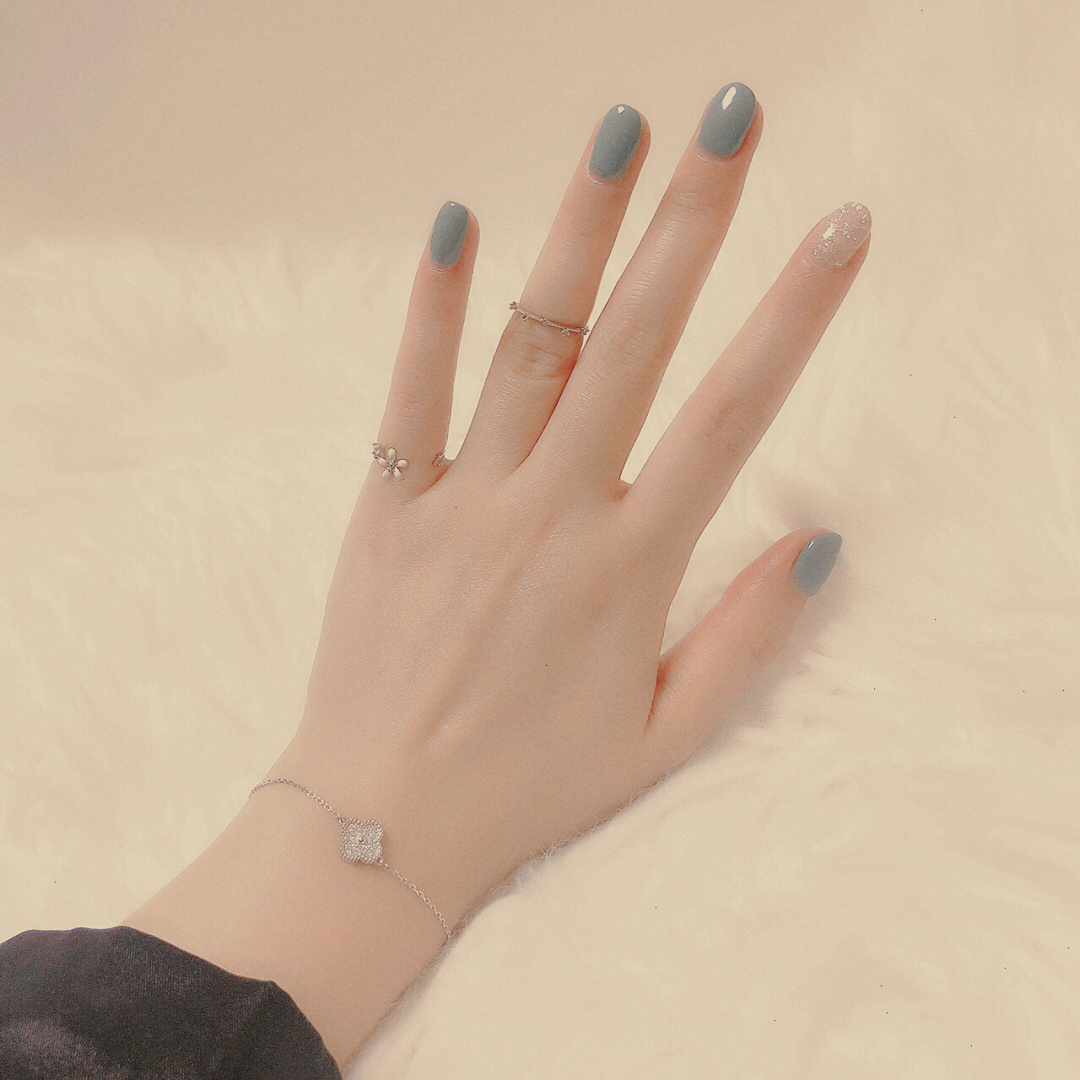 【】单花带钻手链 官网为真金真钻的珠宝类，可订做真金真钻版，价询客Fu精工纯银➕厚金电镀，❗⭕终于给我做