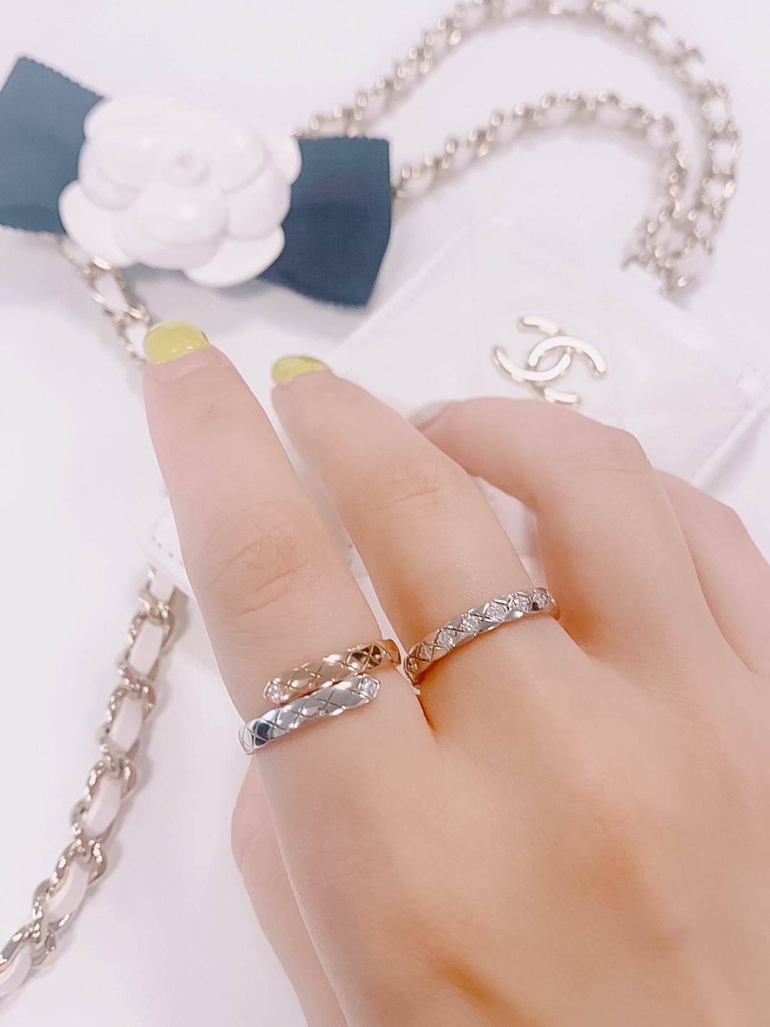 【】菱格双色戒指 官网。23 800+ 认准真正购入珠宝类官网开发的，只做对版的❗️可以订制真金真钻，量