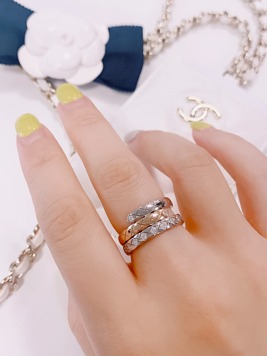 【】菱格双色戒指 官网23 800+ 认准真正购入珠宝类官网开发的，只做对版的❗️可以订制真金真钻，量大