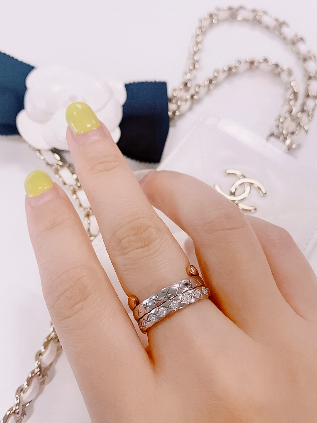 【】菱格双色戒指 官网23 800+ 认准真正购入珠宝类官网开发的，只做对版的❗️可以订制真金真钻，量大