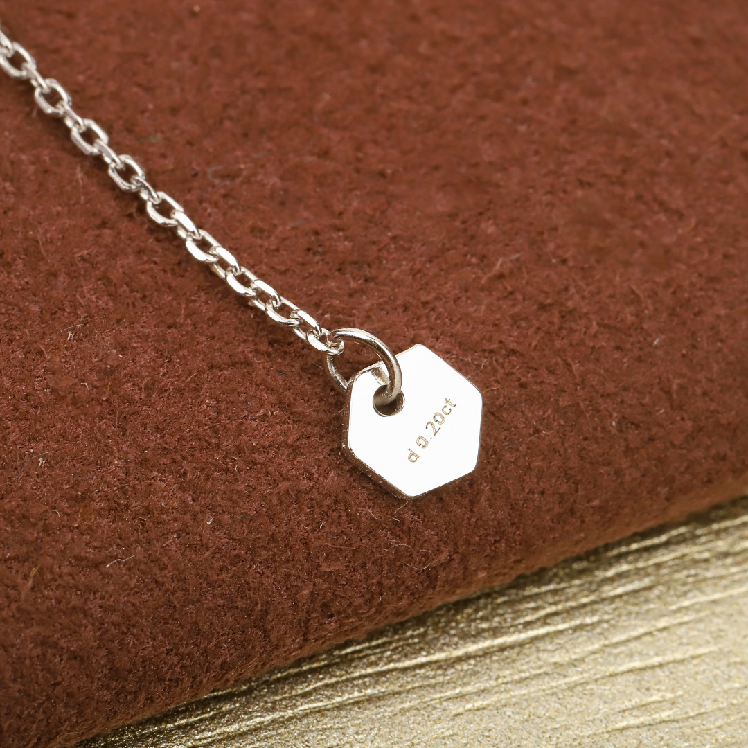 【】蜂巢项链， 可订做18K真金真钻版，只做对版真金货，价询客FuBee My Love吊坠在18K玫瑰