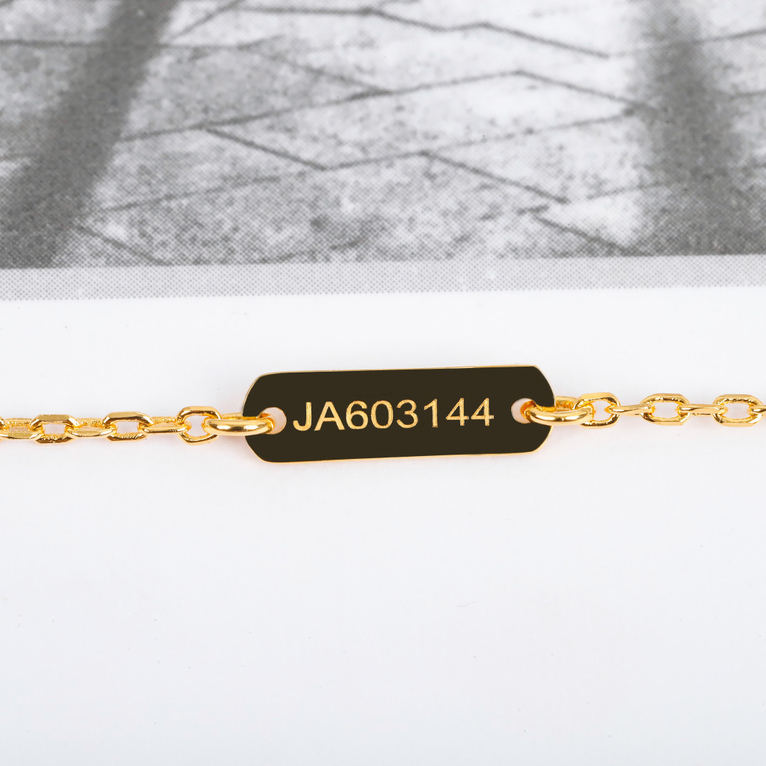 【】蝴蝶手链 官网14600+认准唯一一家真正购入珠宝类官网开发的，可订做真金真钻，只做对版官网真金货，