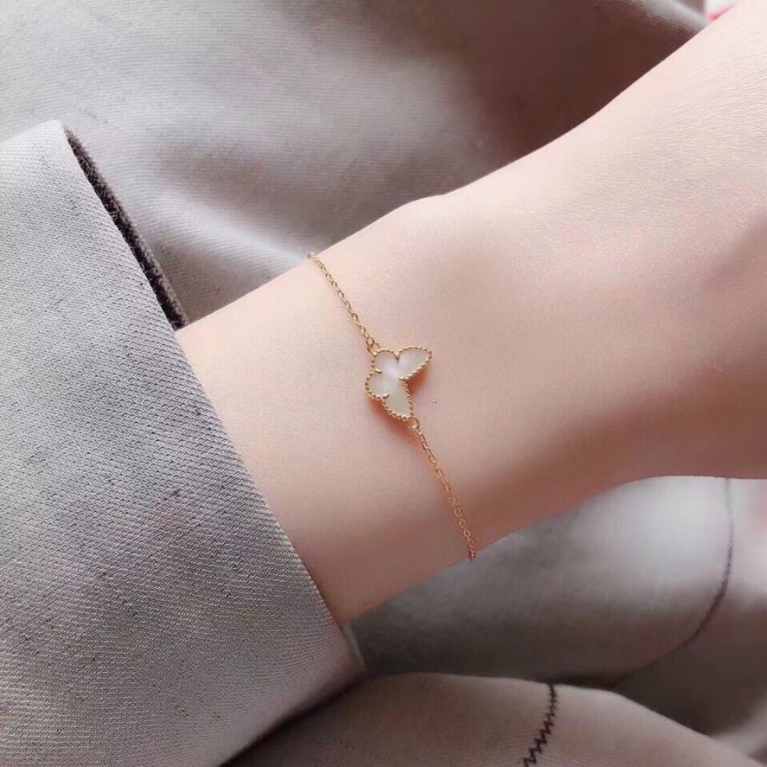 【】蝴蝶手链 官网14600+认准唯一一家真正购入珠宝类官网开发的，可订做真金真钻，只做对版官网真金货，