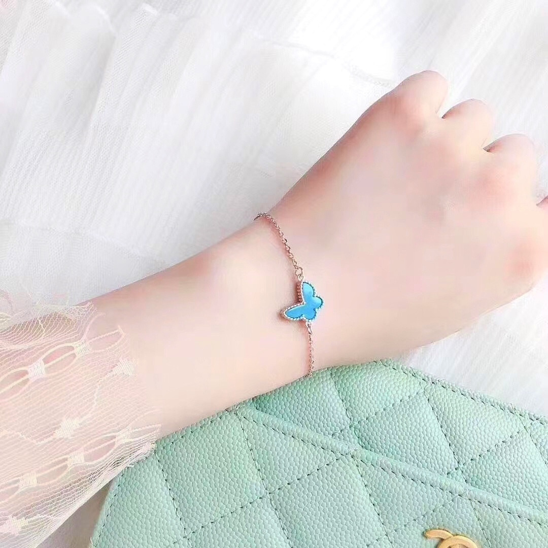 【】蝴蝶手链 官网14600+认准唯一一家真正购入珠宝类官网开发的，可订做真金真钻，只做对版官网真金货，