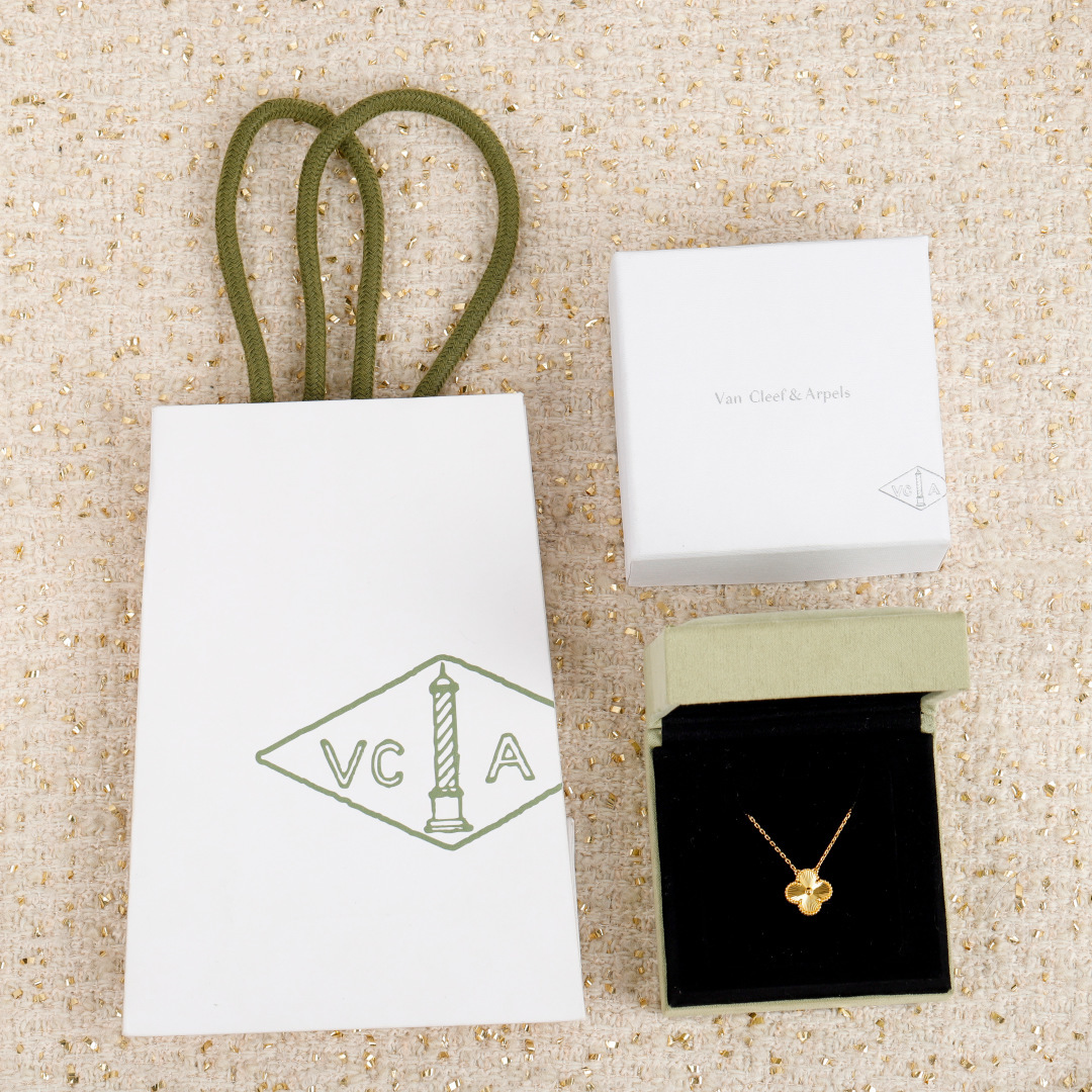 【】镭射项链，可订做18K真金真钻版，只做对版真金货，价询客Fu【纯银精工版】无敌完美的工艺，这个工艺，