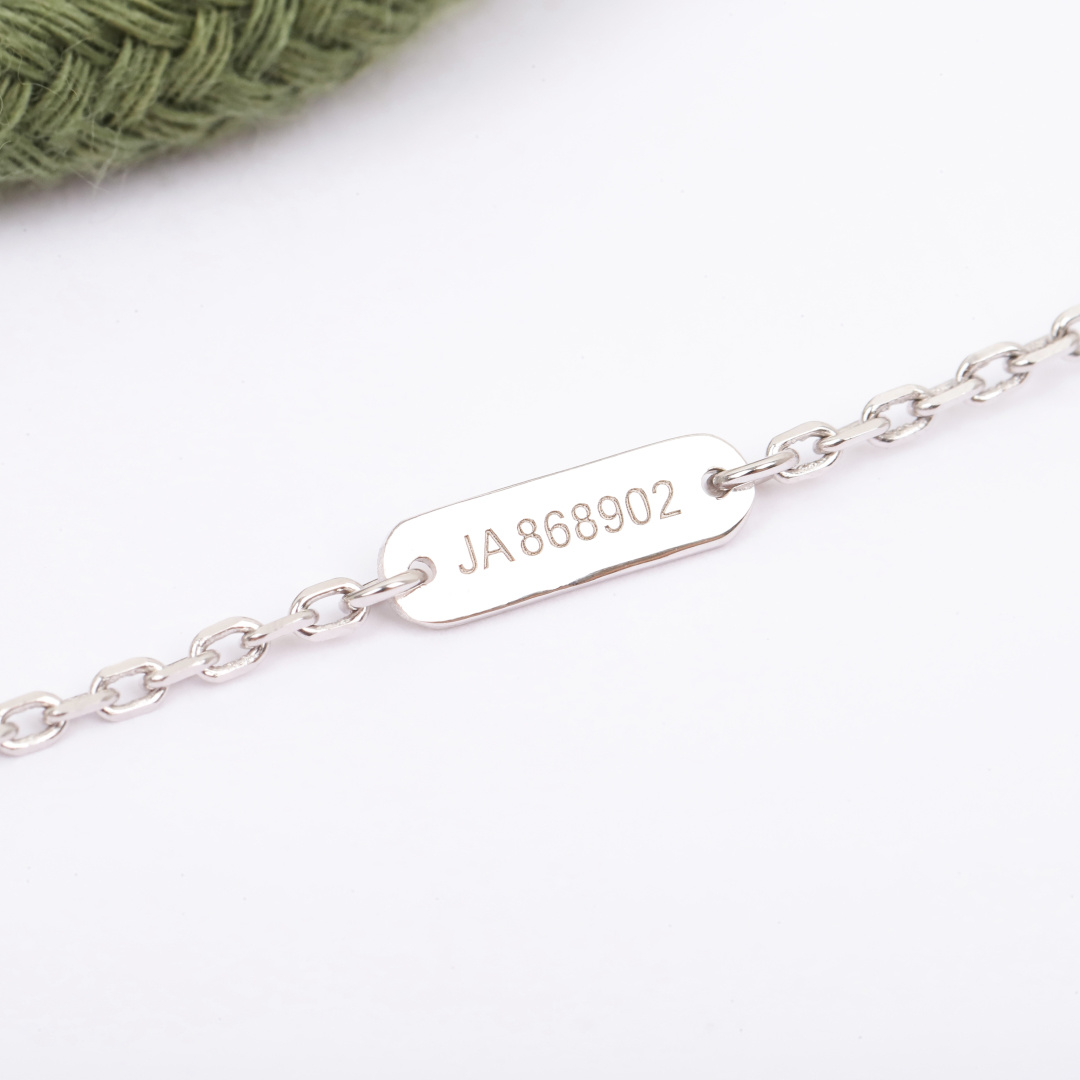 【】顶级精工纯银版本❗️碾压各种市面货❗️官网6万➕购入开发，非常非常非常的精美，不论外观，形状，刻字细