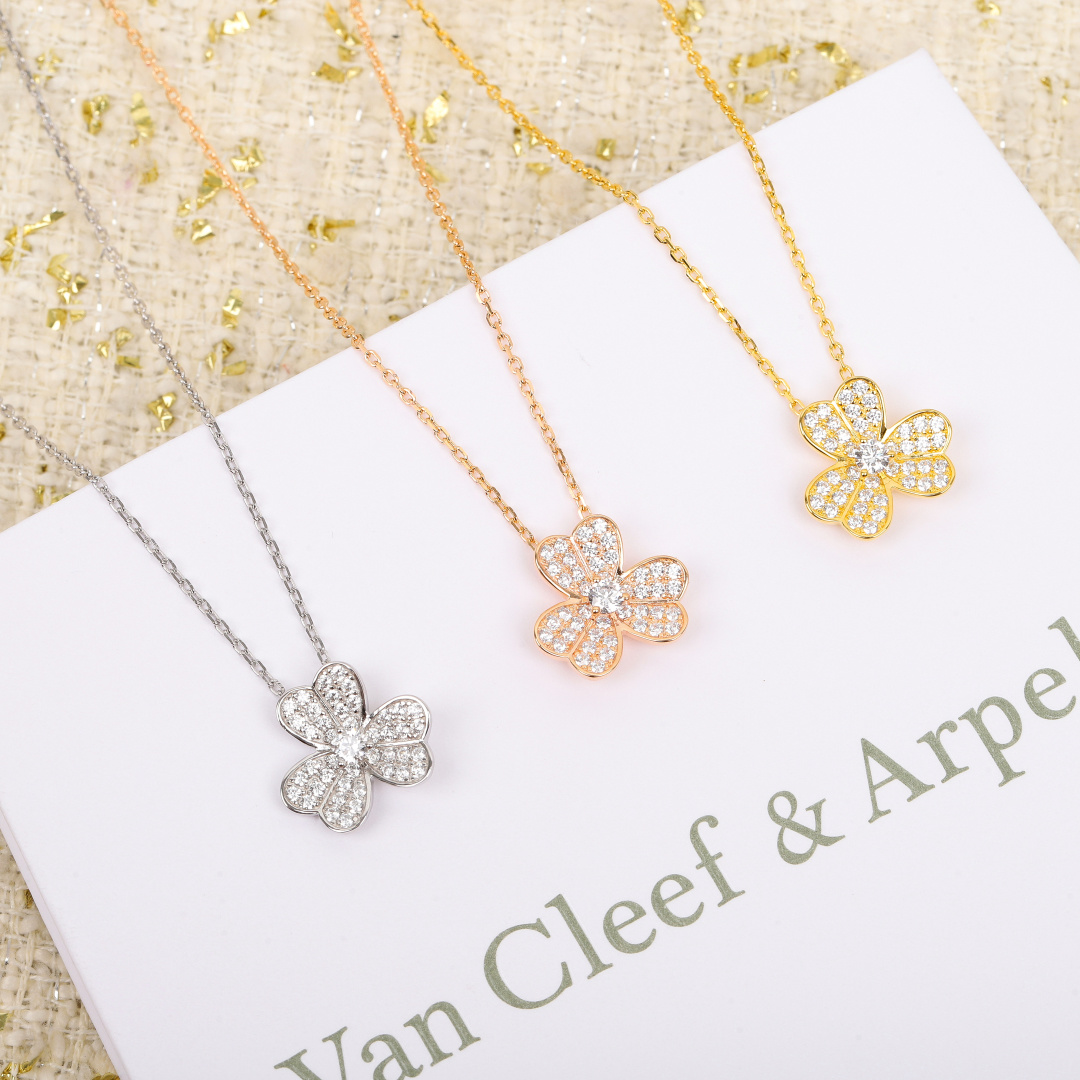 【】顶级精工纯银版本❗️碾压各种市面货❗️官网6万➕购入开发，非常非常非常的精美，不论外观，形状，刻字细