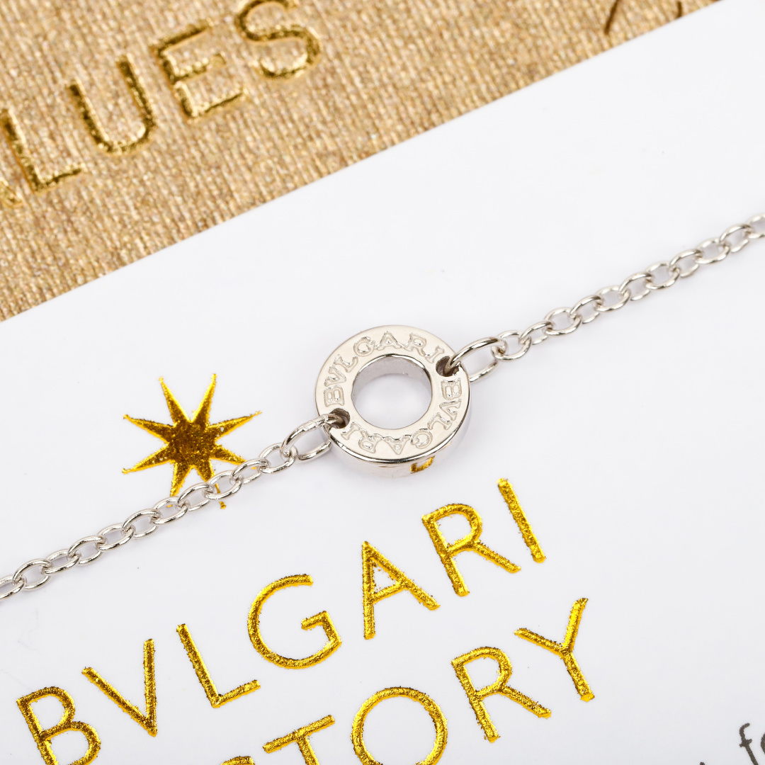 【】量大咨询客Fu【彩宝系列-B家单钻四爪项链】重工版本，非市面轻工版，通体925纯银➕耐磨保色度行业最