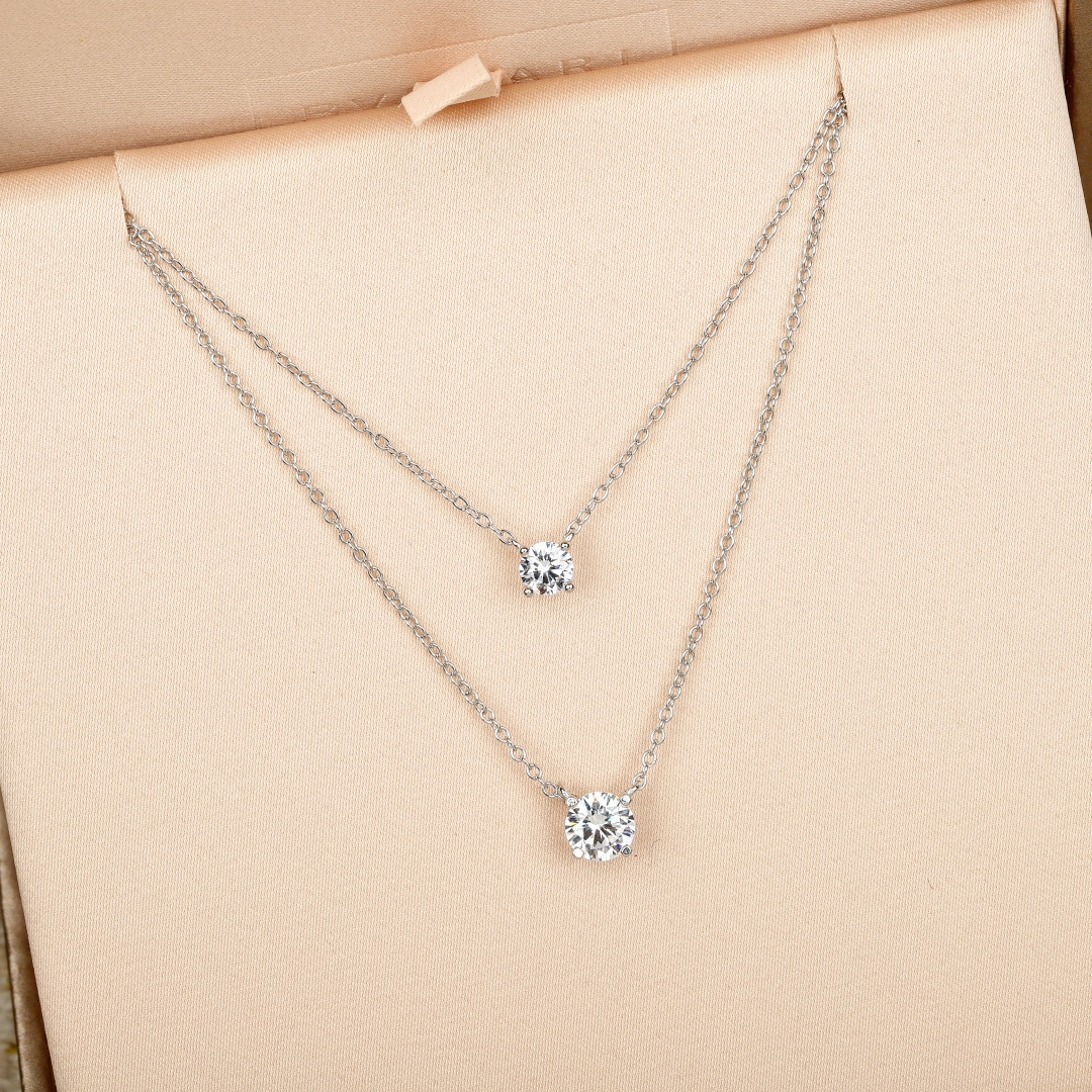 【】量大咨询客Fu【彩宝系列-B家单钻四爪项链】重工版本，非市面轻工版，通体925纯银➕耐磨保色度行业最