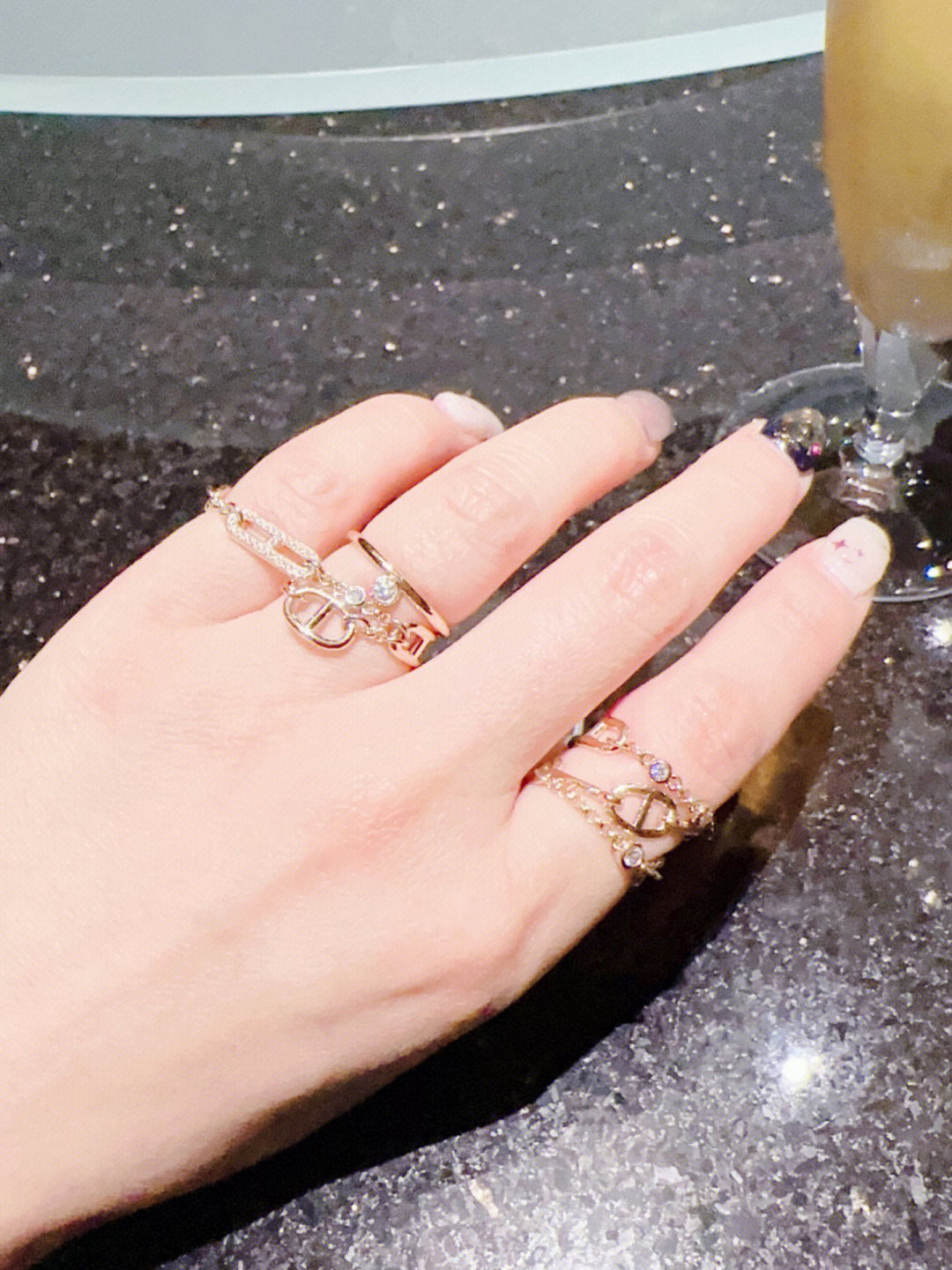 【】猪鼻子戒指 ，可订做18K真金真钻版，只做对版真金货，价询客Fu明星、网红、名媛都难以抗拒！酷劲十足