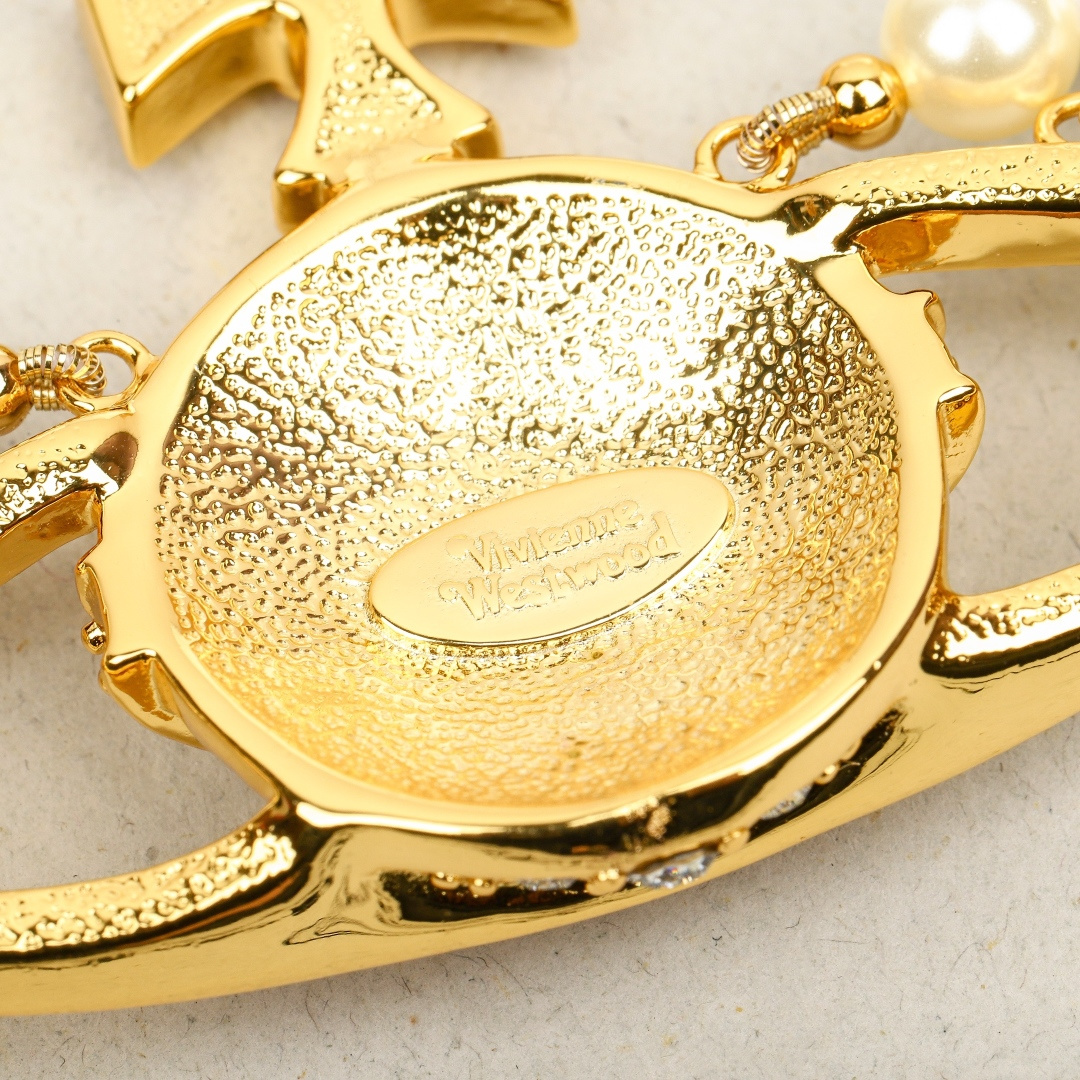 【】jennie同款，z4830，量大咨询客服【VivienneWestwood】重磅推荐，一定要整套入