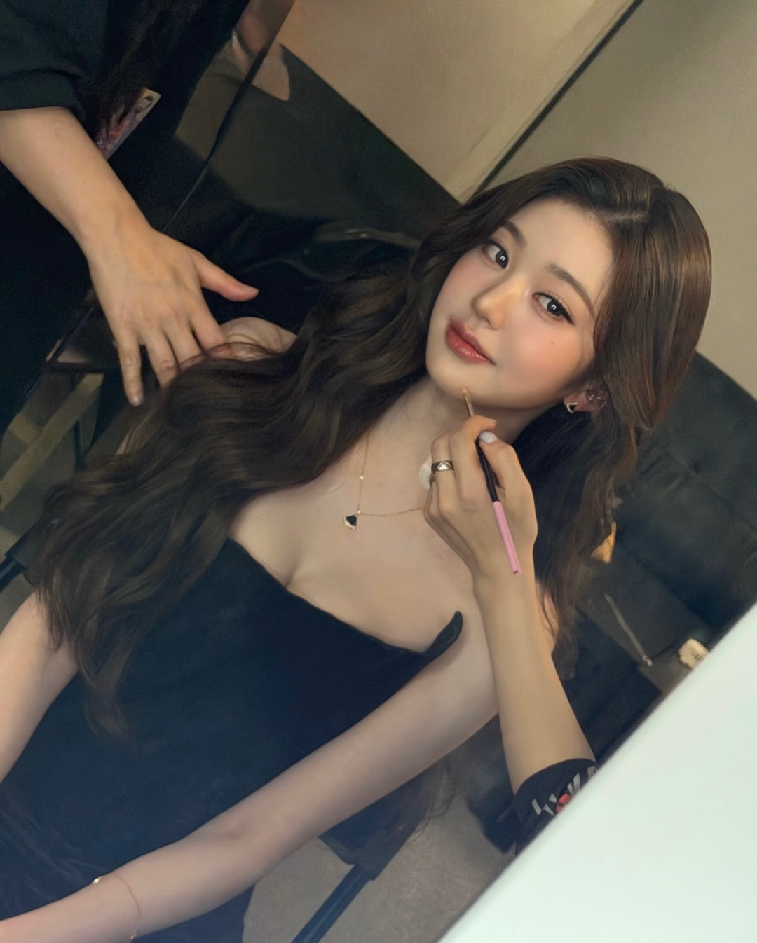 【】小裙子耳钉，可订做真金真钻，只做对版官网真金货，Pk市面各种金货❗️量大咨询客FuDIVAS‘ DR