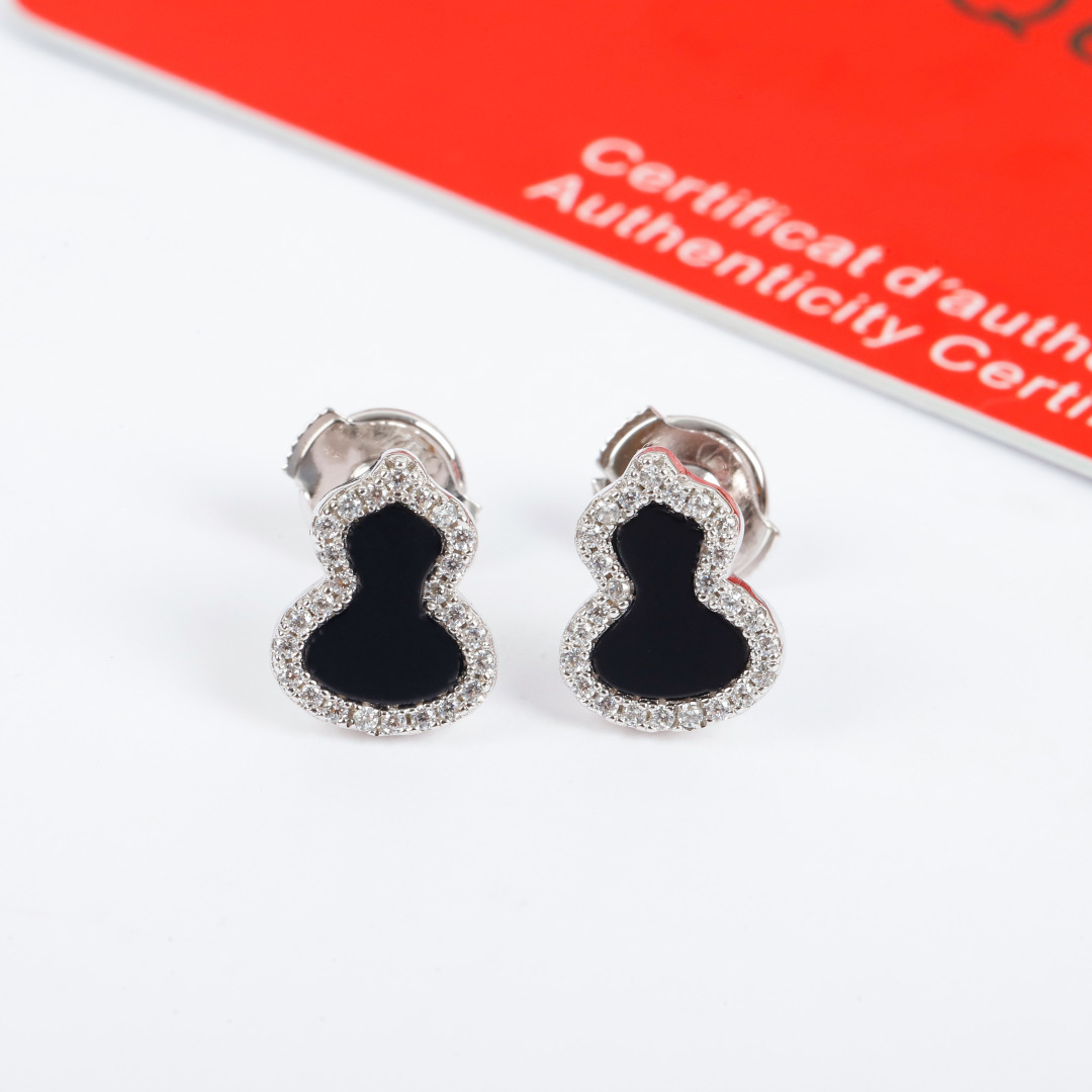 Chanel Haute Joaillerie Fine Jewelry Earrings Necklace Ring Ref.3451C7C6 6
