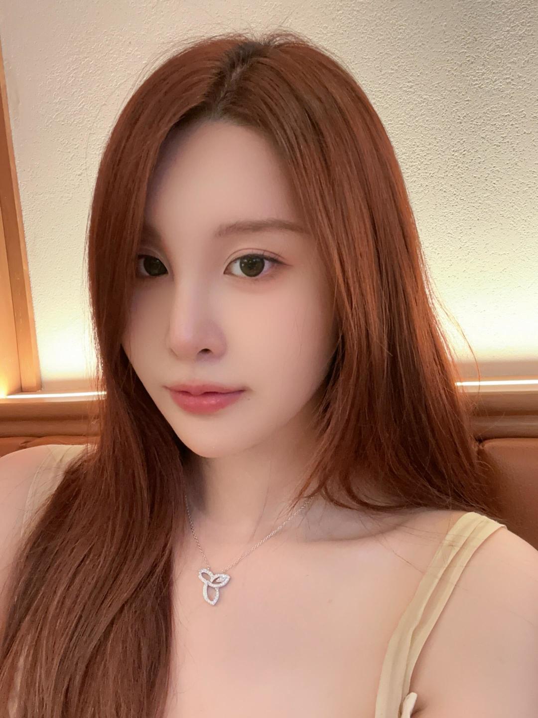【】HW项链 ，可订做18K真金真钻版，只做对版真金货，价询客Fu HW家的Diamond LooP花园系列，花形钻圈项