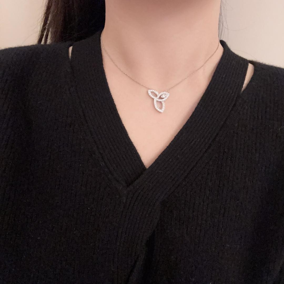 【】HW项链 ，可订做18K真金真钻版，只做对版真金货，价询客Fu HW家的Diamond LooP花园系列，花形钻圈项