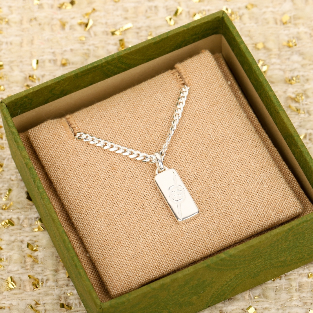 Louis Vuitton Haute Couture Haute Couture Fine Jewelry Necklace Bracelet 2