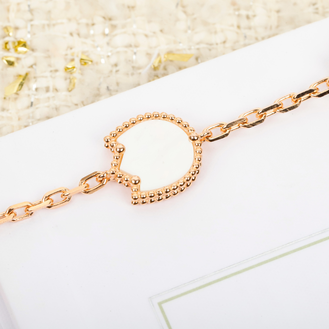 Pulseira Van Cleef Arpels Lucky Spring Ouro rosa branco madrepérola vermelho cornalina preto ônix 17 cm