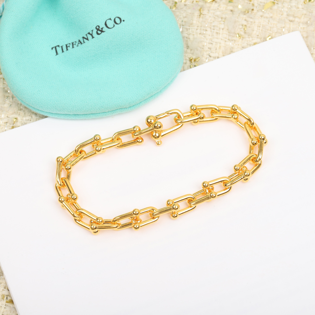 Chanel Haute Joaillerie Fine Jewelry Earrings Necklace Ring Ref.17F98C36 4