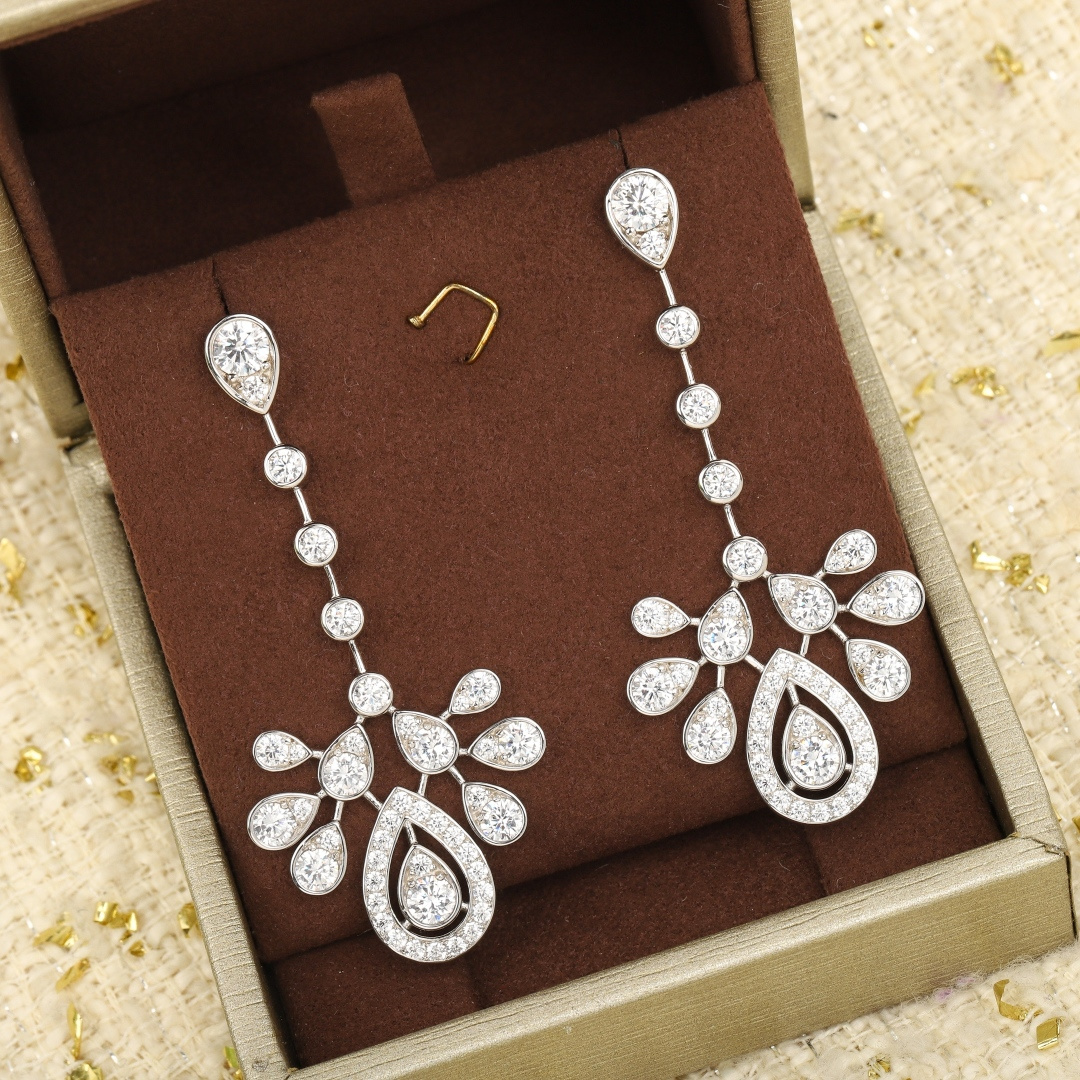 Chanel Haute Joaillerie Fine Jewelry Earrings Necklace Ring Ref.93F910B2 3