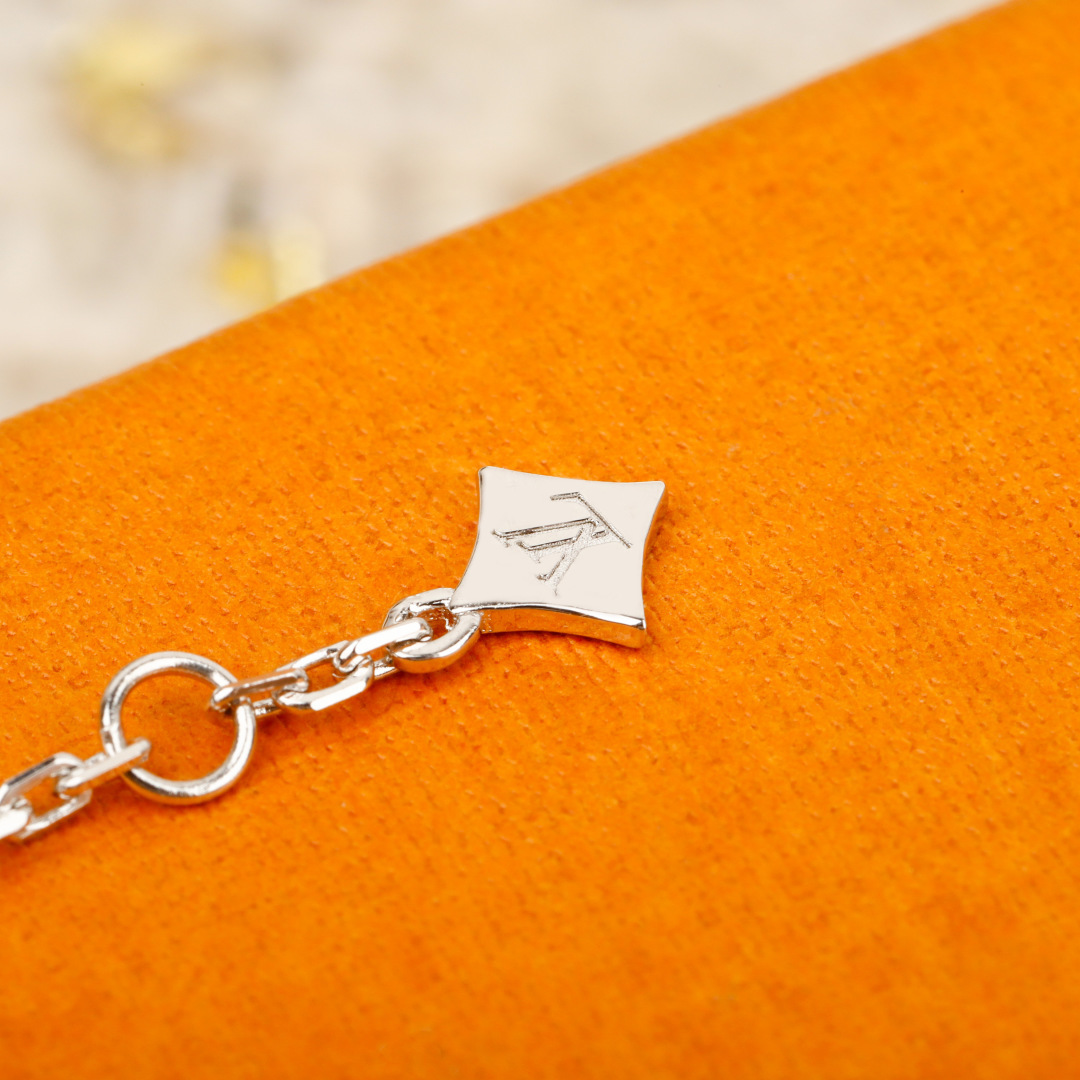 Louis Vuitton Haute Couture Haute Couture Fine Jewelry Necklace Bracelet 8
